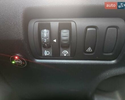 Серый Рено Меган, объемом двигателя 1.6 л и пробегом 248 тыс. км за 5300 $, фото 24 на Automoto.ua