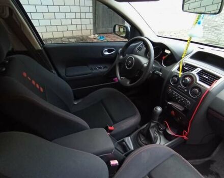 Рено Меган 2007 у Бару на Automoto.ua Сірий Рено Меган, об'ємом двигуна 1.6 л та пробігом 215 тис. км за 4999 $, фото 2 на Automoto.ua