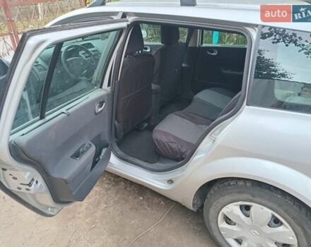 Серый Рено Меган, объемом двигателя 1.6 л и пробегом 308 тыс. км за 4500 $, фото 15 на Automoto.ua