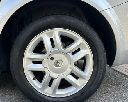 Рено Меган 2007 в Виннице на Automoto.ua Серый Рено Меган, объемом двигателя 1.6 л и пробегом 178 тыс. км за 5850 $, фото 71 на Automoto.ua