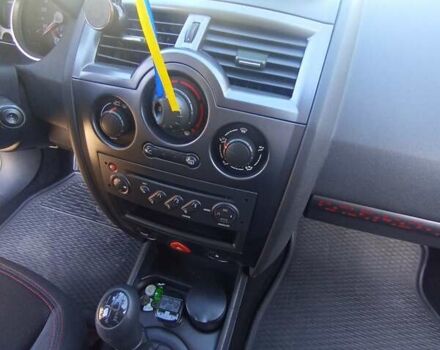 Рено Меган 2007 у Бару на Automoto.ua Сірий Рено Меган, об'ємом двигуна 1.6 л та пробігом 215 тис. км за 4999 $, фото 18 на Automoto.ua