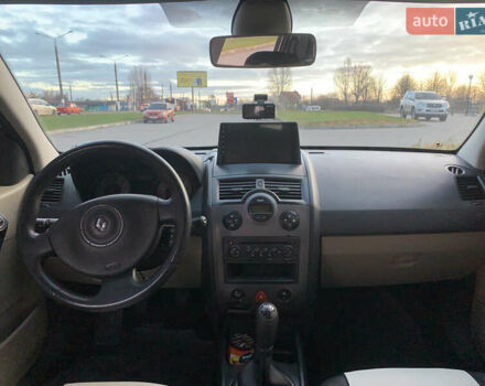 Серый Рено Меган, объемом двигателя 1.6 л и пробегом 281 тыс. км за 4500 $, фото 13 на Automoto.ua