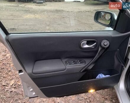 Сірий Рено Меган, об'ємом двигуна 1.6 л та пробігом 284 тис. км за 5700 $, фото 7 на Automoto.ua