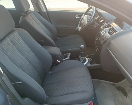 Серый Рено Меган, объемом двигателя 2 л и пробегом 195 тыс. км за 6100 $, фото 6 на Automoto.ua