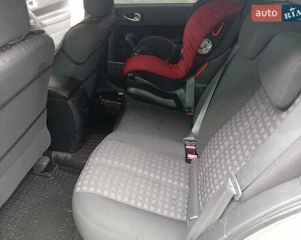 Сірий Рено Меган, об'ємом двигуна 1.5 л та пробігом 211 тис. км за 5499 $, фото 9 на Automoto.ua