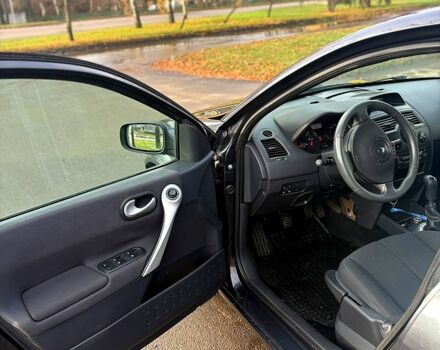 Серый Рено Меган, объемом двигателя 1.6 л и пробегом 215 тыс. км за 5400 $, фото 10 на Automoto.ua