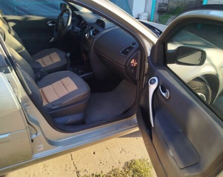 Рено Меган 2007 в Славянске на Automoto.ua Серый Рено Меган, объемом двигателя 1.5 л и пробегом 3 тыс. км за 5200 $, фото 4 на Automoto.ua