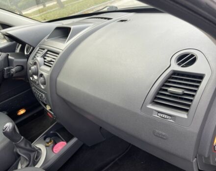 Серый Рено Меган, объемом двигателя 1.6 л и пробегом 196 тыс. км за 5500 $, фото 5 на Automoto.ua