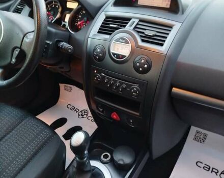 Серый Рено Меган, объемом двигателя 2 л и пробегом 162 тыс. км за 6299 $, фото 134 на Automoto.ua