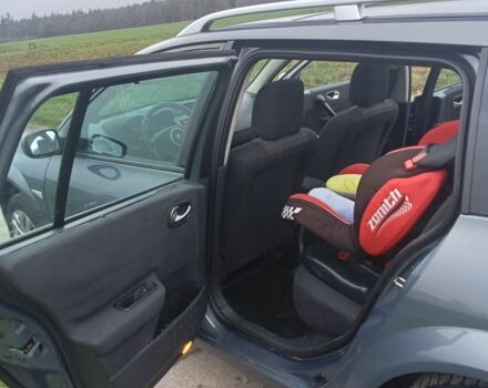 Сірий Рено Меган, об'ємом двигуна 2 л та пробігом 222 тис. км за 5500 $, фото 4 на Automoto.ua