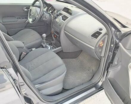 Сірий Рено Меган, об'ємом двигуна 1.87 л та пробігом 256 тис. км за 5300 $, фото 9 на Automoto.ua