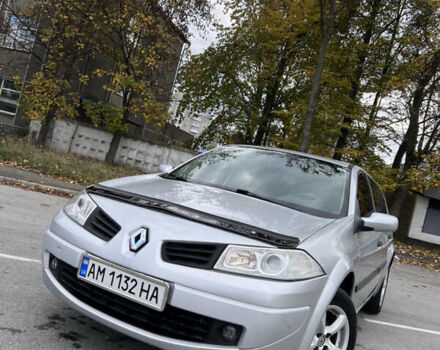 Рено Меган 2007 в Житомире на Automoto.ua Серый Рено Меган, объемом двигателя 1.6 л и пробегом 218 тыс. км за 4900 $, фото 1 на Automoto.ua