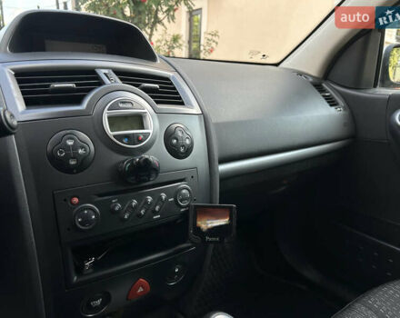 Рено Меган 2007 в Виннице на Automoto.ua Серый Рено Меган, объемом двигателя 1.6 л и пробегом 178 тыс. км за 5850 $, фото 37 на Automoto.ua