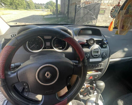 Серый Рено Меган, объемом двигателя 2 л и пробегом 263 тыс. км за 5150 $, фото 7 на Automoto.ua
