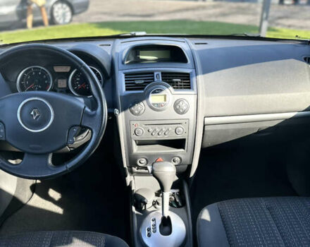 Серый Рено Меган, объемом двигателя 2 л и пробегом 134 тыс. км за 5600 $, фото 6 на Automoto.ua