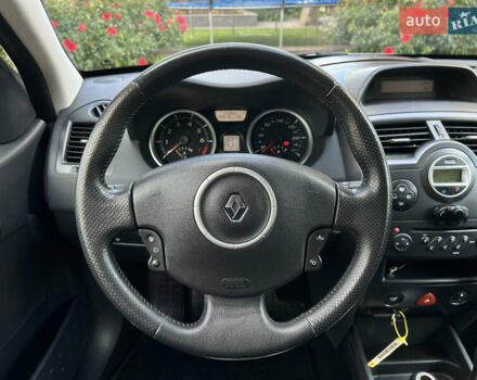 Рено Меган 2007 в Виннице на Automoto.ua Серый Рено Меган, объемом двигателя 1.6 л и пробегом 178 тыс. км за 5850 $, фото 43 на Automoto.ua