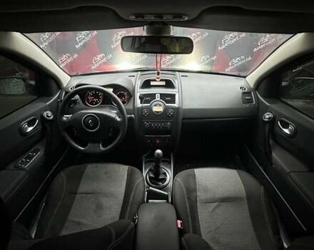 Серый Рено Меган, объемом двигателя 1.6 л и пробегом 248 тыс. км за 5500 $, фото 17 на Automoto.ua