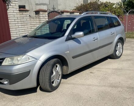 Рено Меган 2008 в Житомире на Automoto.ua Серый Рено Меган, объемом двигателя 1.9 л и пробегом 257 тыс. км за 5299 $, фото 1 на Automoto.ua