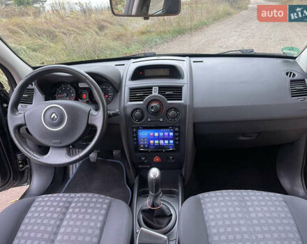 Серый Рено Меган, объемом двигателя 1.6 л и пробегом 217 тыс. км за 5350 $, фото 32 на Automoto.ua