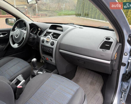 Сірий Рено Меган, об'ємом двигуна 1.6 л та пробігом 143 тис. км за 5700 $, фото 55 на Automoto.ua