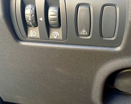 Серый Рено Меган, объемом двигателя 1.6 л и пробегом 168 тыс. км за 5500 $, фото 2 на Automoto.ua