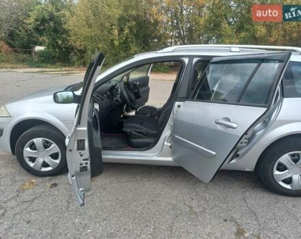 Рено Меган 2008 в Благовещенское (Ульяновка) на Automoto.ua Серый Рено Меган, объемом двигателя 1.5 л и пробегом 280 тыс. км за 5200 $, фото 2 на Automoto.ua