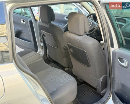 Серый Рено Меган, объемом двигателя 1.6 л и пробегом 213 тыс. км за 5650 $, фото 23 на Automoto.ua