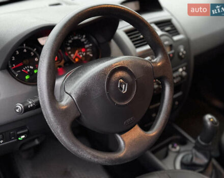 Сірий Рено Меган, об'ємом двигуна 1.6 л та пробігом 250 тис. км за 5200 $, фото 15 на Automoto.ua