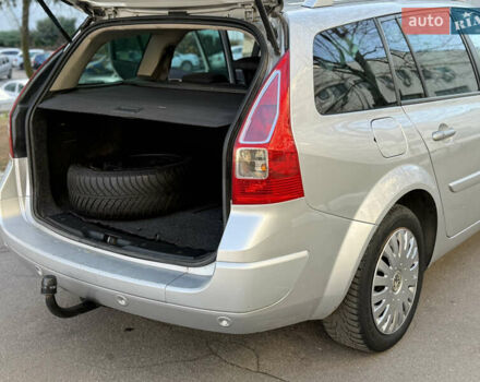 Серый Рено Меган, объемом двигателя 1.6 л и пробегом 213 тыс. км за 5650 $, фото 20 на Automoto.ua