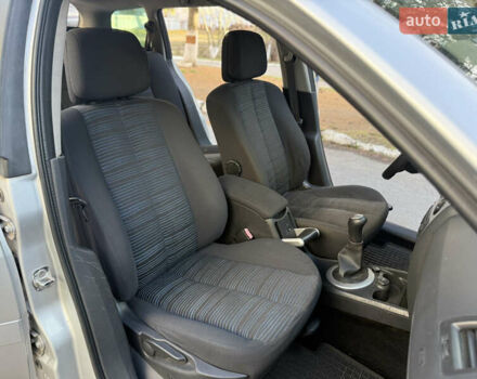 Серый Рено Меган, объемом двигателя 1.6 л и пробегом 213 тыс. км за 5650 $, фото 27 на Automoto.ua