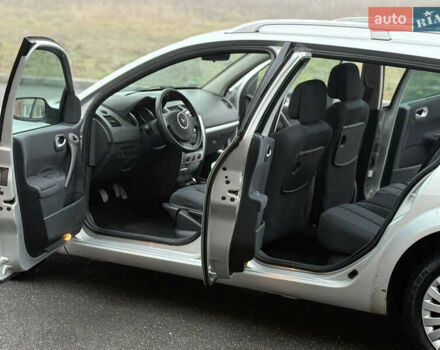 Серый Рено Меган, объемом двигателя 1.6 л и пробегом 213 тыс. км за 5100 $, фото 39 на Automoto.ua