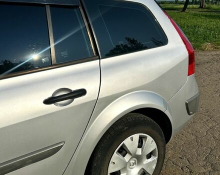 Рено Меган 2008 в Лозовой на Automoto.ua Серый Рено Меган, объемом двигателя 1.6 л и пробегом 191 тыс. км за 5400 $, фото 3 на Automoto.ua