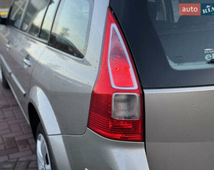 Сірий Рено Меган, об'ємом двигуна 1.6 л та пробігом 240 тис. км за 4950 $, фото 10 на Automoto.ua
