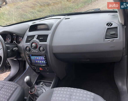 Серый Рено Меган, объемом двигателя 1.6 л и пробегом 217 тыс. км за 5350 $, фото 33 на Automoto.ua