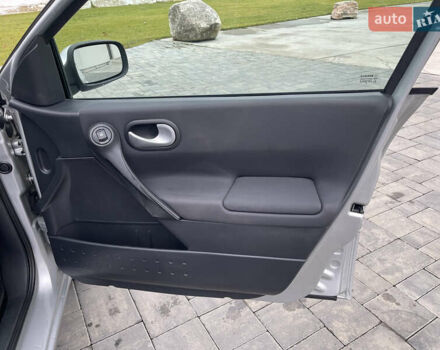 Сірий Рено Меган, об'ємом двигуна 1.6 л та пробігом 171 тис. км за 5999 $, фото 34 на Automoto.ua