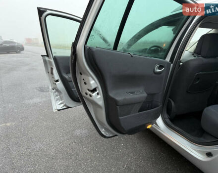 Серый Рено Меган, объемом двигателя 1.6 л и пробегом 213 тыс. км за 5100 $, фото 20 на Automoto.ua