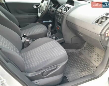 Серый Рено Меган, объемом двигателя 1.6 л и пробегом 165 тыс. км за 5800 $, фото 1 на Automoto.ua