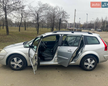 Серый Рено Меган, объемом двигателя 1.46 л и пробегом 237 тыс. км за 6300 $, фото 8 на Automoto.ua