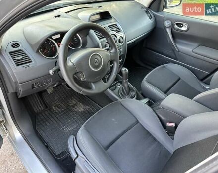 Сірий Рено Меган, об'ємом двигуна 1.6 л та пробігом 200 тис. км за 6300 $, фото 15 на Automoto.ua