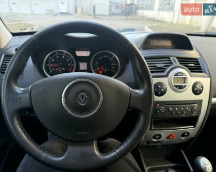 Серый Рено Меган, объемом двигателя 1.6 л и пробегом 213 тыс. км за 5650 $, фото 38 на Automoto.ua