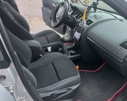 Рено Меган 2008 в Благовещенское (Ульяновка) на Automoto.ua Серый Рено Меган, объемом двигателя 1.5 л и пробегом 280 тыс. км за 5200 $, фото 5 на Automoto.ua