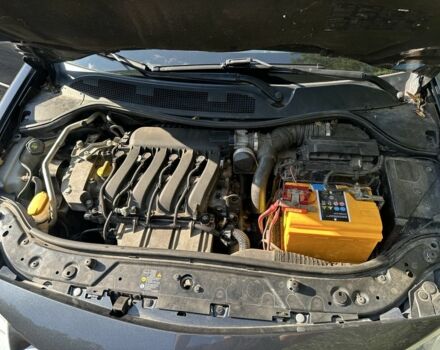 Серый Рено Меган, объемом двигателя 2 л и пробегом 230 тыс. км за 5900 $, фото 6 на Automoto.ua