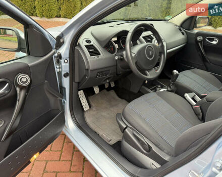 Сірий Рено Меган, об'ємом двигуна 1.6 л та пробігом 143 тис. км за 5700 $, фото 25 на Automoto.ua