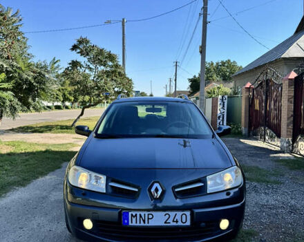 Сірий Рено Меган, об'ємом двигуна 1.6 л та пробігом 150 тис. км за 5800 $, фото 2 на Automoto.ua