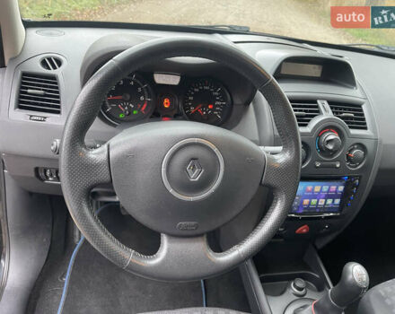 Серый Рено Меган, объемом двигателя 1.6 л и пробегом 217 тыс. км за 5350 $, фото 37 на Automoto.ua