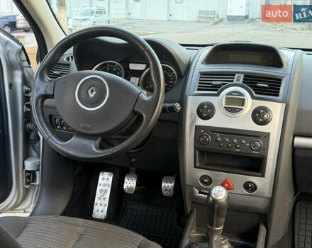 Серый Рено Меган, объемом двигателя 1.6 л и пробегом 213 тыс. км за 5650 $, фото 25 на Automoto.ua