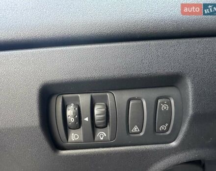 Сірий Рено Меган, об'ємом двигуна 1.6 л та пробігом 200 тис. км за 6300 $, фото 32 на Automoto.ua