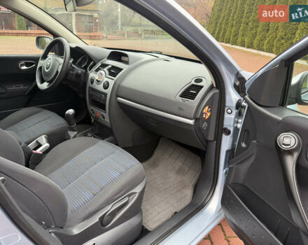 Сірий Рено Меган, об'ємом двигуна 1.6 л та пробігом 143 тис. км за 5700 $, фото 39 на Automoto.ua
