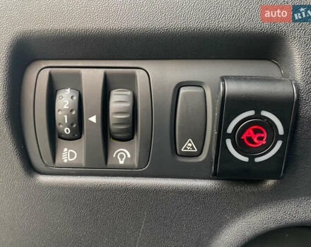 Серый Рено Меган, объемом двигателя 1.6 л и пробегом 250 тыс. км за 5250 $, фото 24 на Automoto.ua