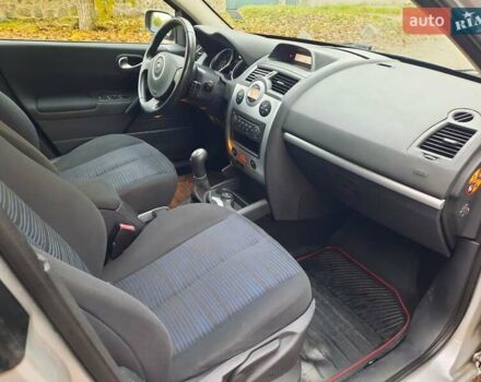 Серый Рено Меган, объемом двигателя 1.6 л и пробегом 224 тыс. км за 5850 $, фото 79 на Automoto.ua